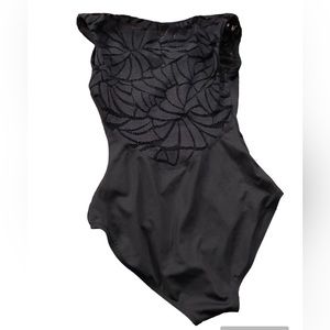 Women’s S Lulli Leotard. Black sheer pattern on back and across neckline